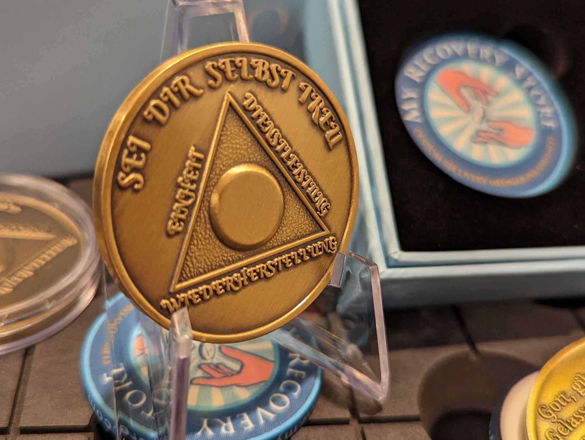 German Sobriety Coin | 1-60 Years Engraved in Traditional Numbers | AA Recovery Medallion